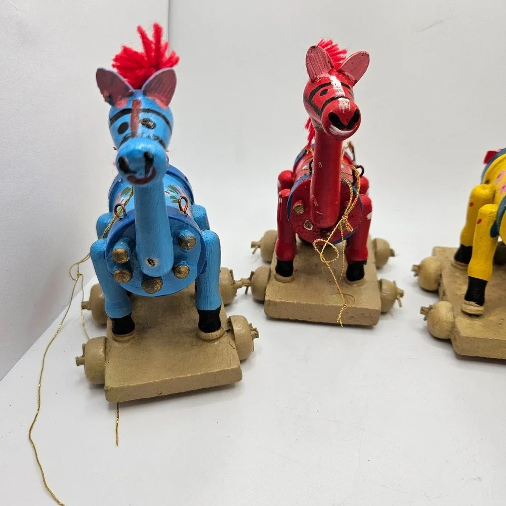 VTG (4) Wooden‎ Horse Ornaments Folk Art Rustic Christmas Decor Hand Painted
